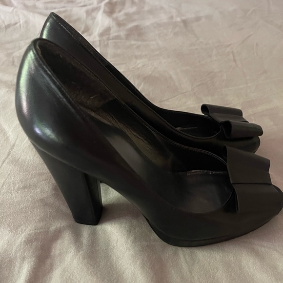 Stuart Weitzman black high heels - Picture 3 of 8